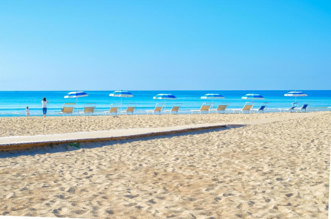 Hotel Salento Gold Beach 마리나 디 페스콜루스 외부 사진